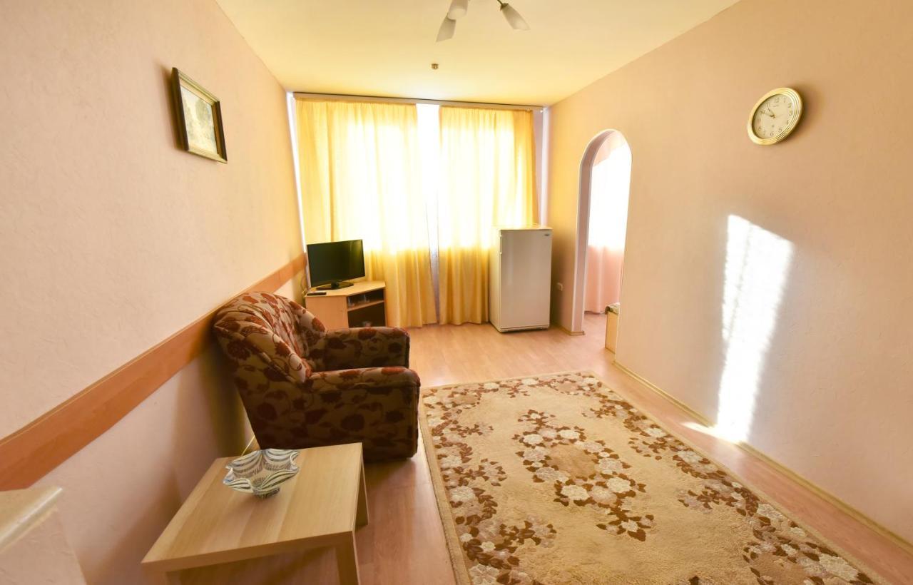 Sport Hotel Пінськ Екстер'єр фото