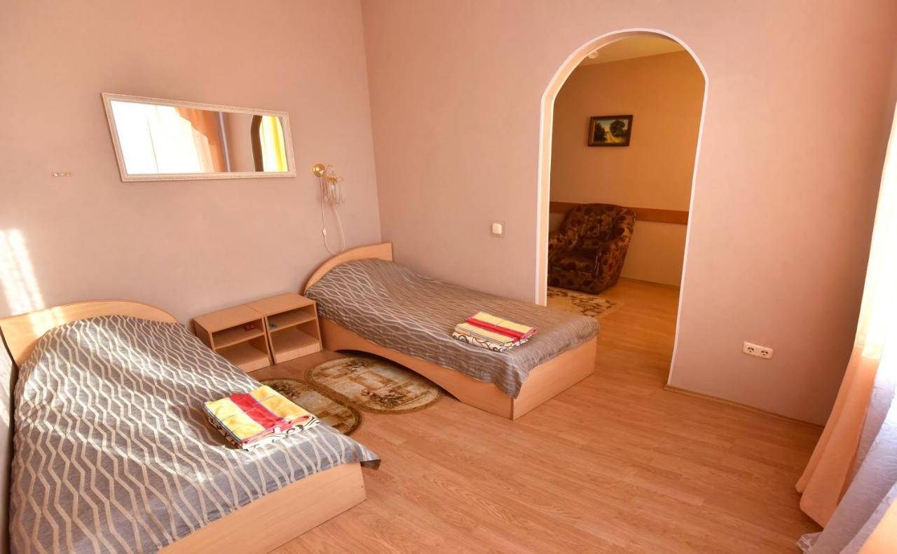 Sport Hotel Пінськ Екстер'єр фото