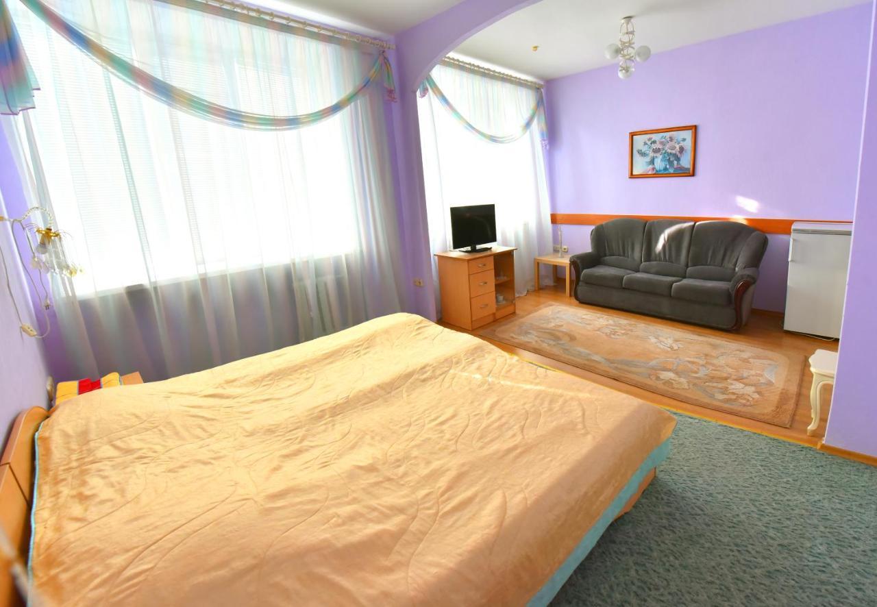 Sport Hotel Пінськ Екстер'єр фото